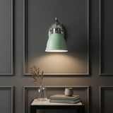 Light on image JYL1114C