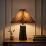Light on image JYL1146B