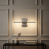Light on image JYL7039E