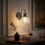 Light on image JYL7407A