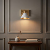 Light on image JYL9012A