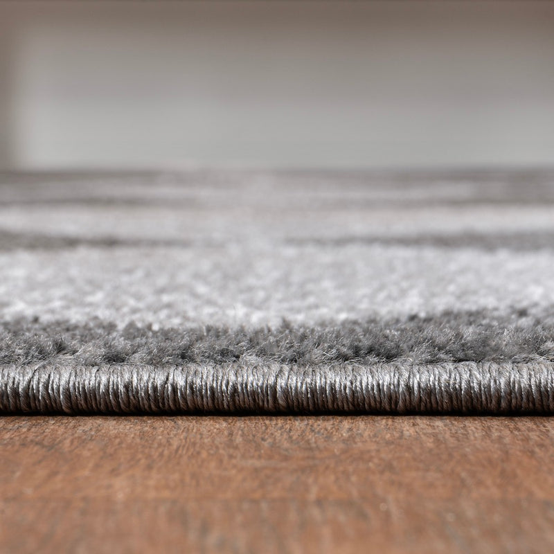 Draper Classic Geometric Diamond Pattern Area Rug