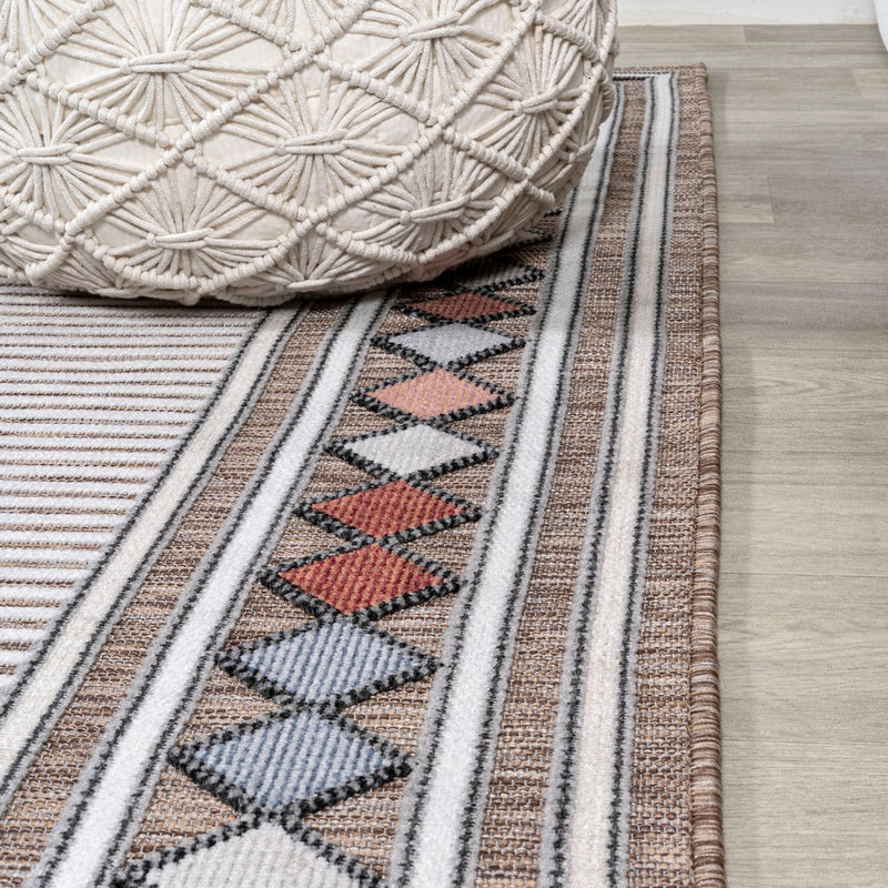 Sebastian High-low Modern Diamond Border Indoor/Outdoor Area Rug