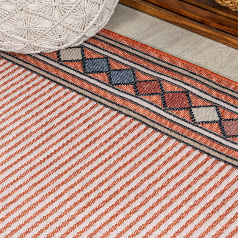 Sebastian High-low Modern Diamond Border Indoor/Outdoor Area Rug