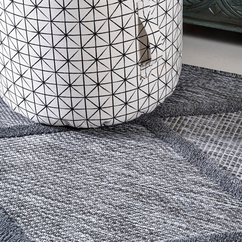 Salines Diamond Trellis Indoor/outdoor Area Rug