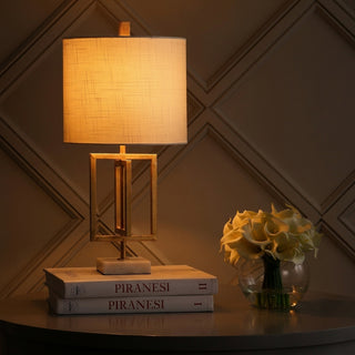 Light on image JYL1039A