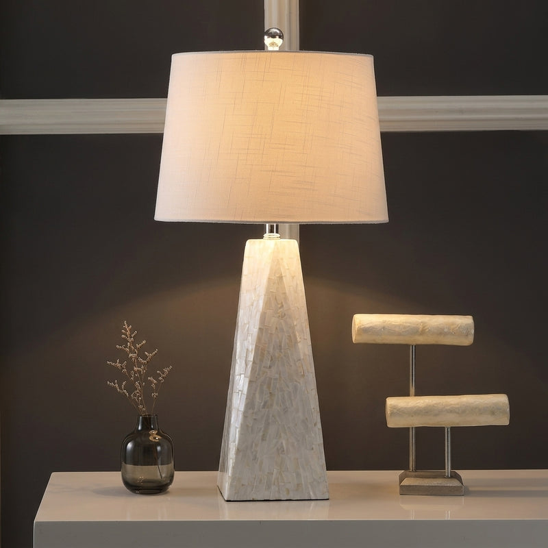 Light on image JYL1052A