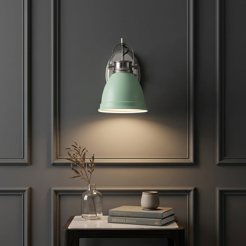 Light on image JYL1114C