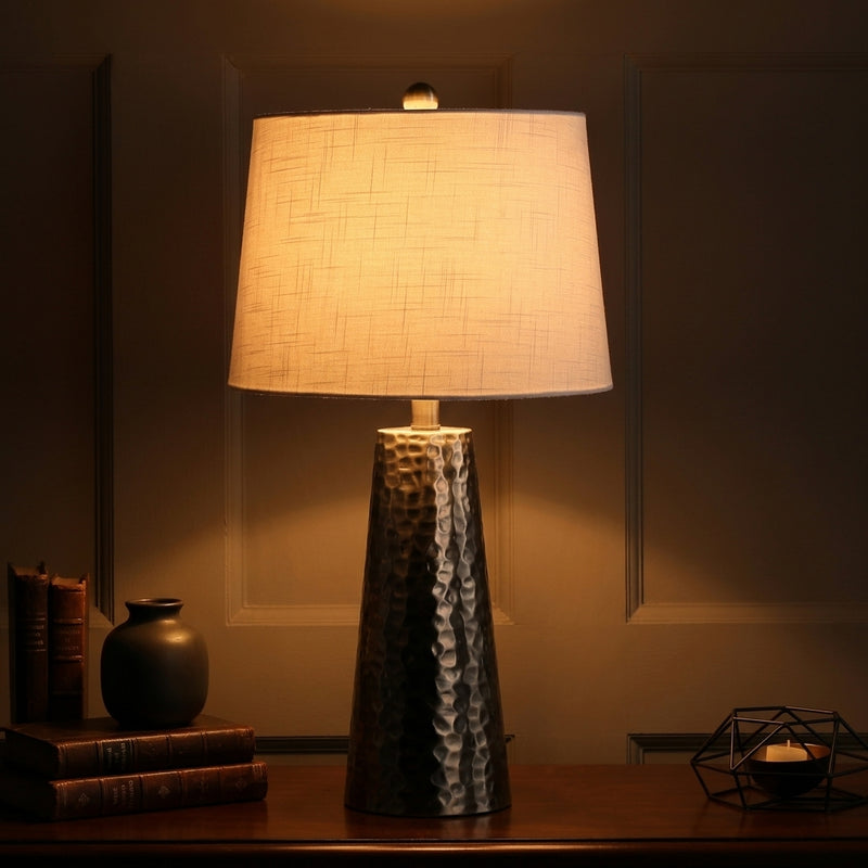 Light on image JYL3024A