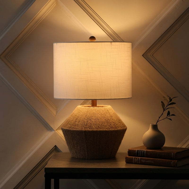 Light on image JYL4049A