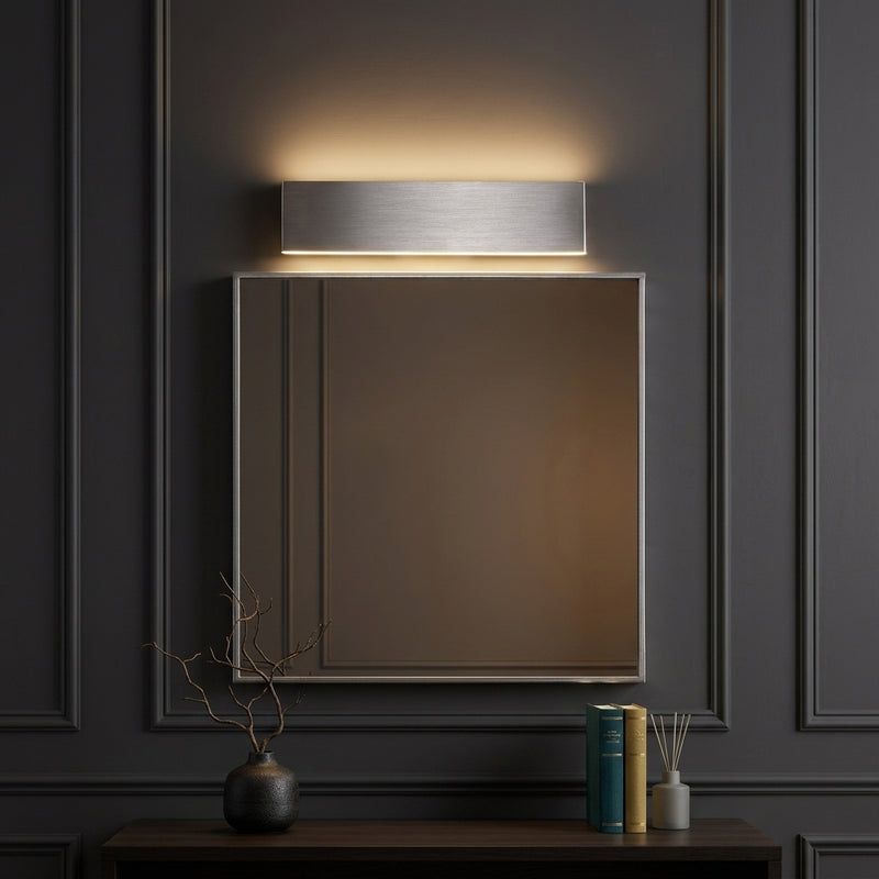 Light on image JYL7017A