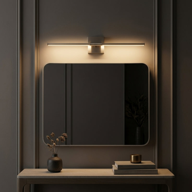 Light on image JYL7022E