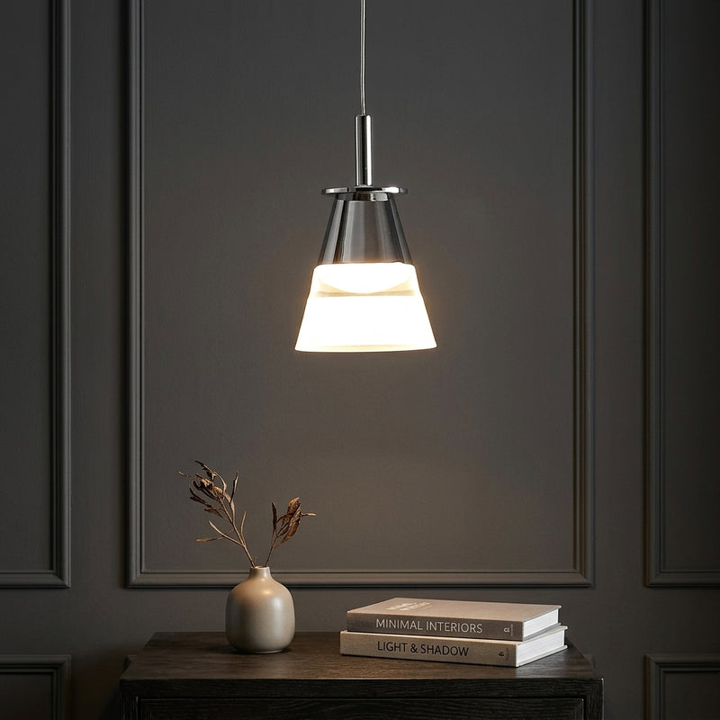 Light on image JYL7035A