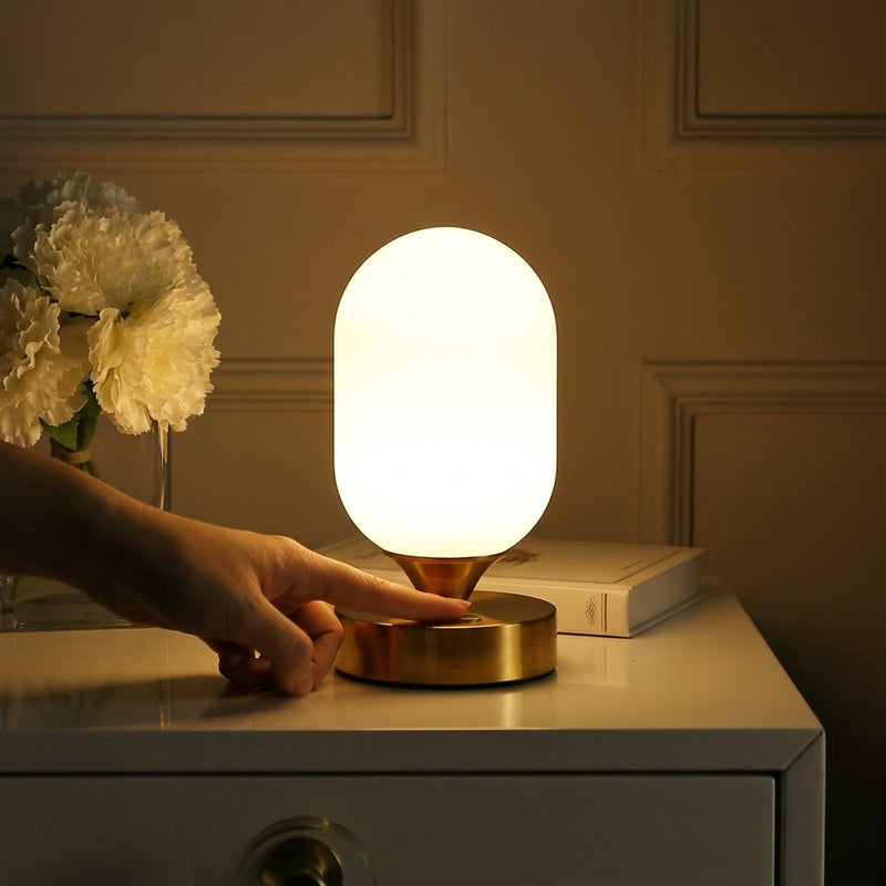 Light on image JYL7111C