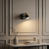 Light on image JYL7162A
