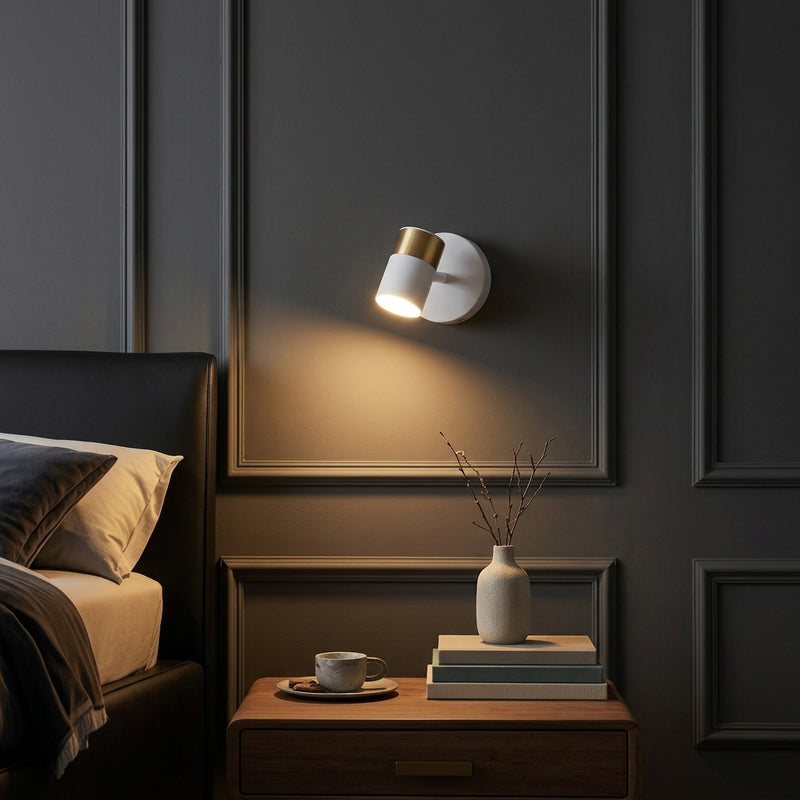 Light on image JYL7162B