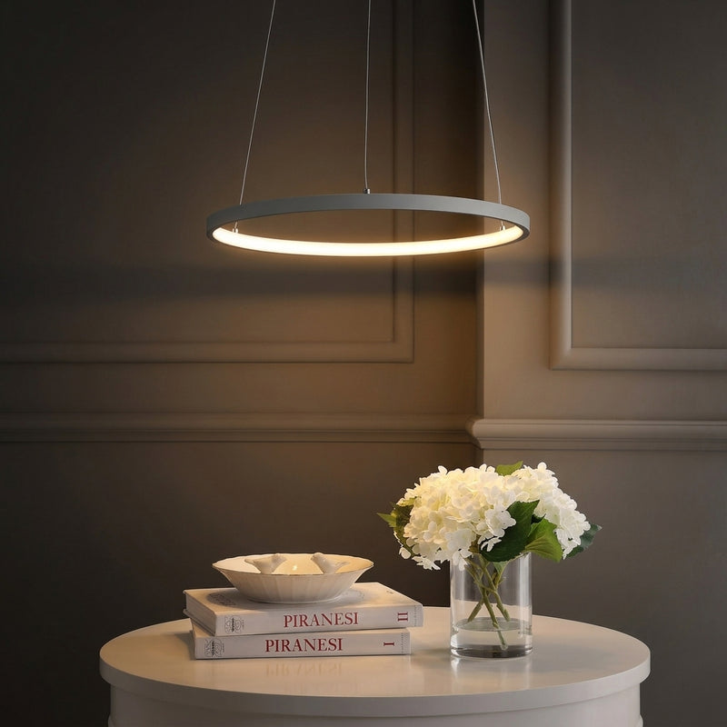 Light on image JYL7202E