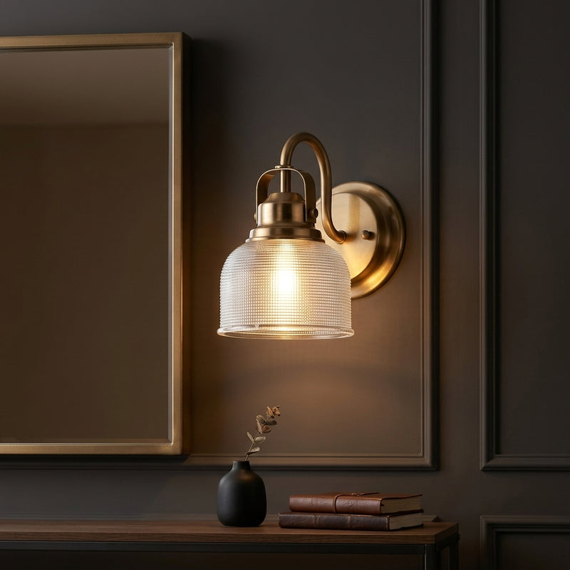 Light on image JYL7407B