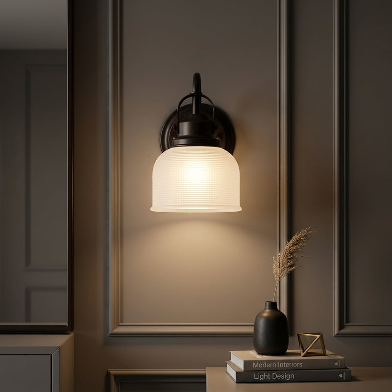 Light on image JYL7407C
