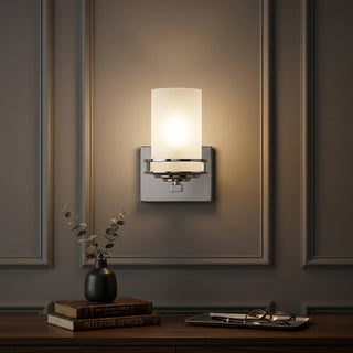 Light on image JYL7484A