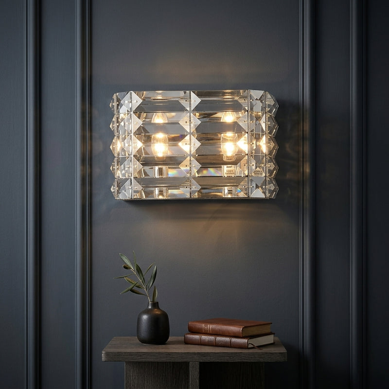 Light on image JYL7538A