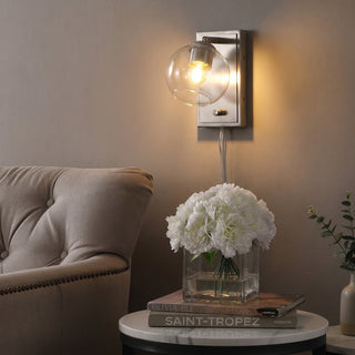 Light on image JYL7567B