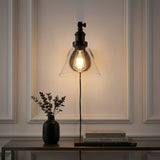 Light on image JYL7575A