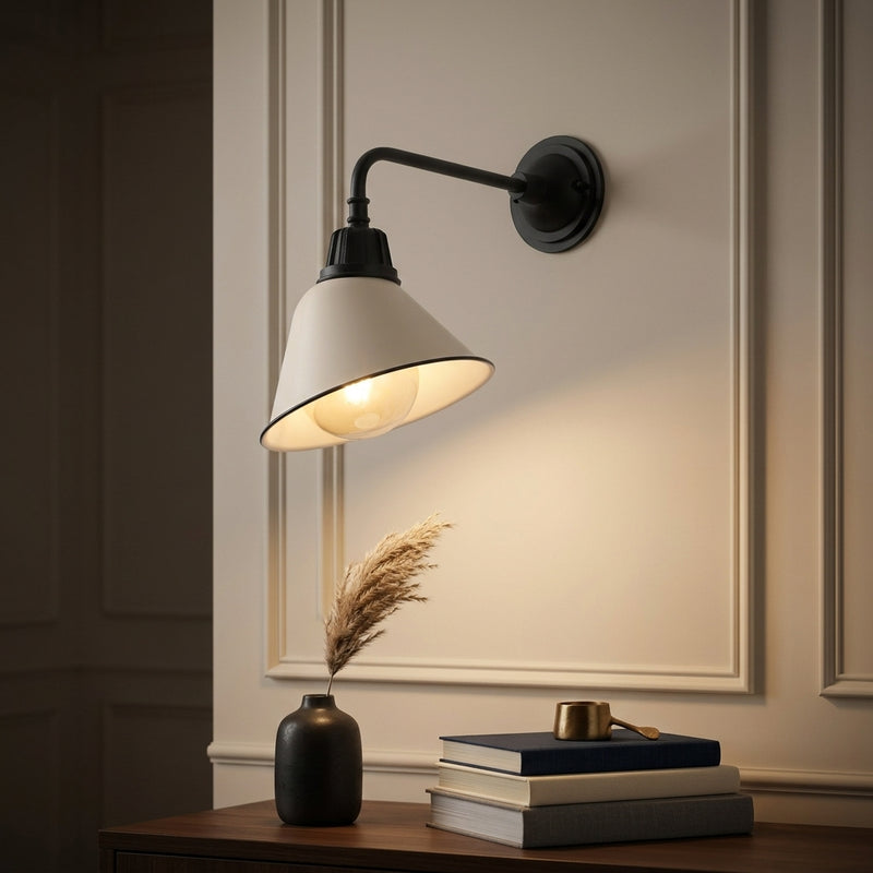 Light on image JYL7612J