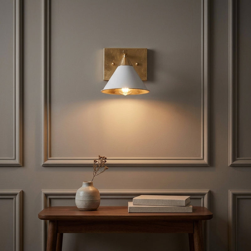Light on image JYL9012A