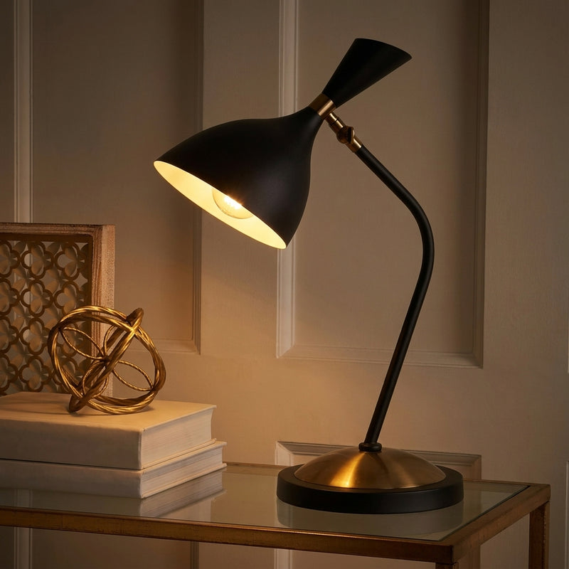 Light on image JYL9065A