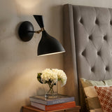 Light on image JYL9066A