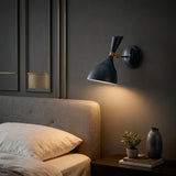 Light on image JYL9066C
