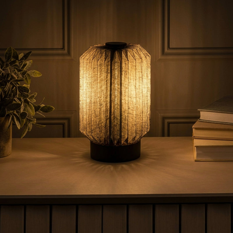 Light on image JYL9102A