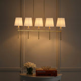 Light on image JYL9919A