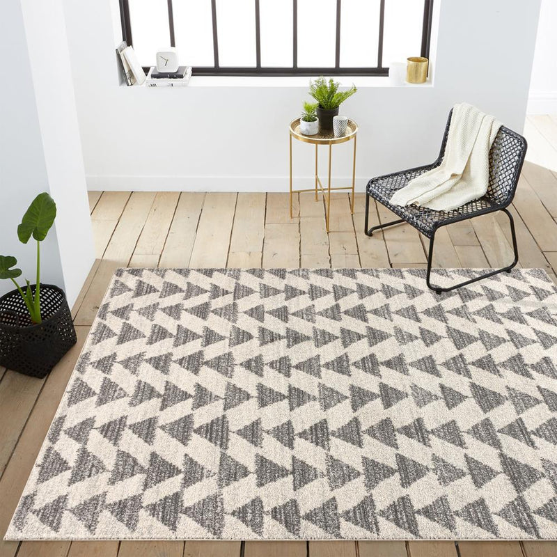 Aisha Moroccan Triangle Geometric  Area Rug