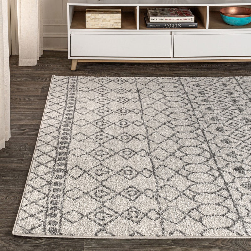 Izil Moroccan Beni Souk Area Rug