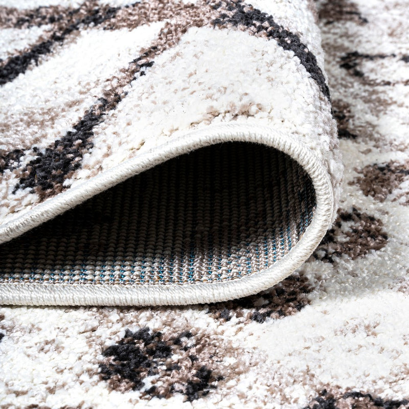 Aksil Moroccan Diamond Area Rug