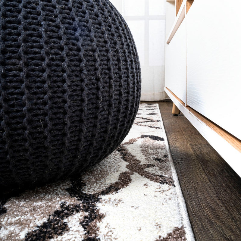Aksil Moroccan Diamond Area Rug