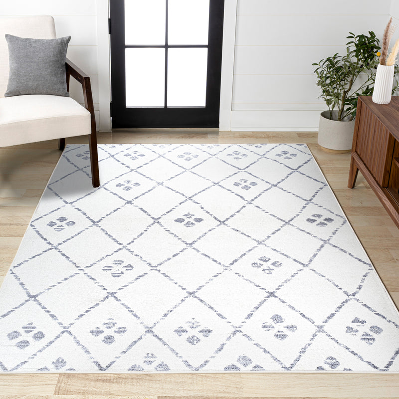 Izil Moroccan Geometric Diamond Area Rug