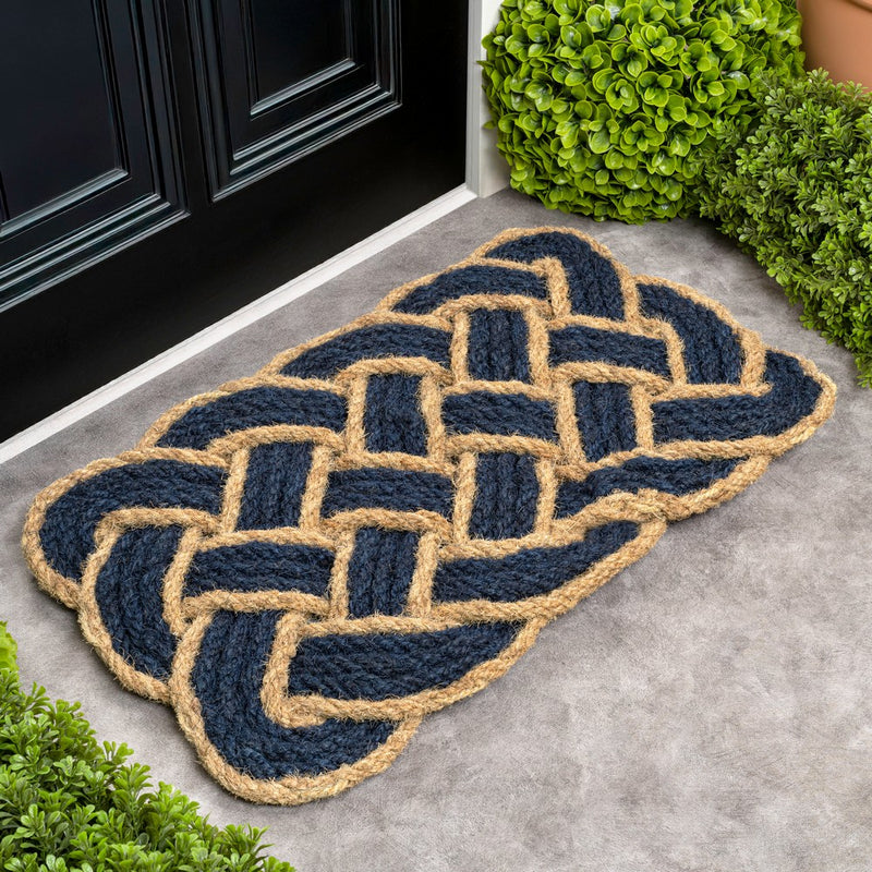Maeve Classic Coastal Scalloped Basketweave Coir Mat