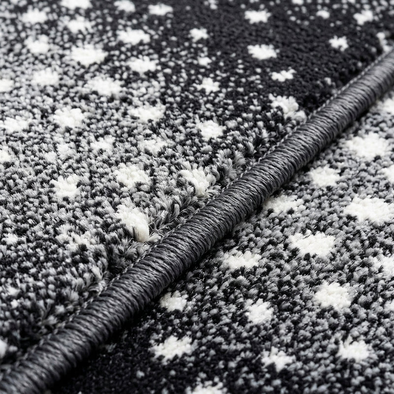 Antelope Modern Animal Area Rug Black/Cream / Runner / 2' X 8' – DETAIL