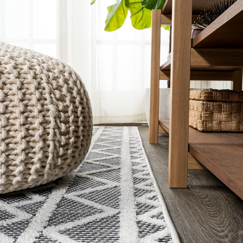 Aylan High-low Pile Knotted Trellis Geometric Indoor/outdoor Area Rug