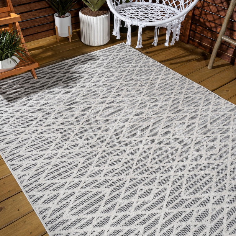 Ararat High-low Pile Moroccan Diamond Modern Indoor/outdoor Area Rug