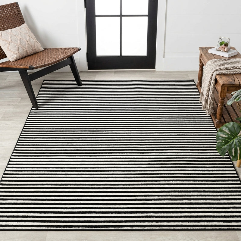 Aarhus Minimalist Scandi Striped Area Rug Black/White / Rectangle / 7'9" X 10' – ROOM3