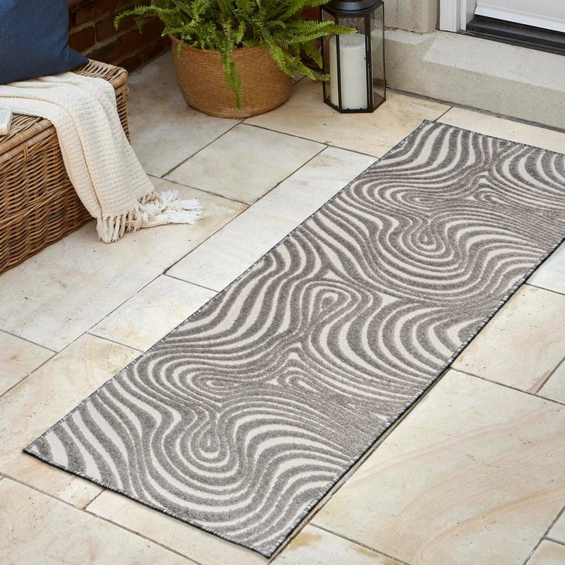 Maribo Abstract Groovy Striped Area Rug