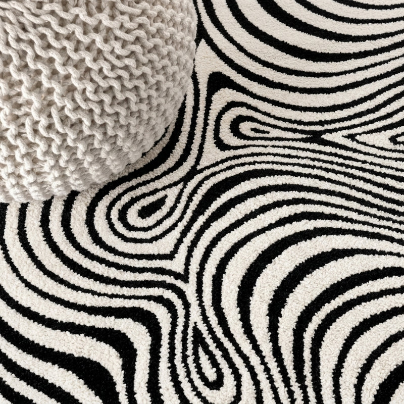 Maribo Abstract Groovy Striped Area Rug Black/White / Rectangle / 2'11" X 5' – DETAIL