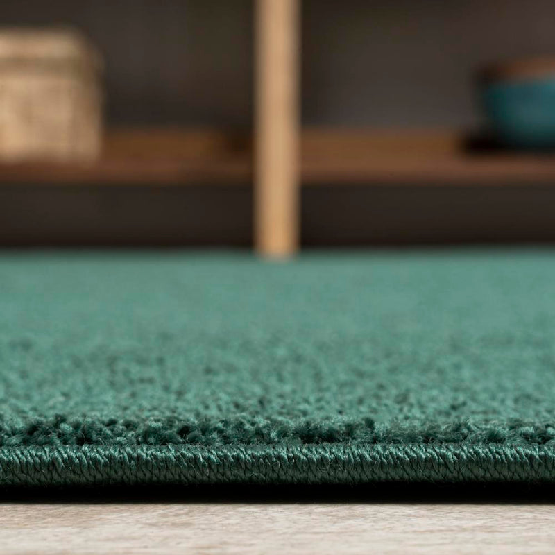 Haze Solid Low-pile Area Rug Emerald