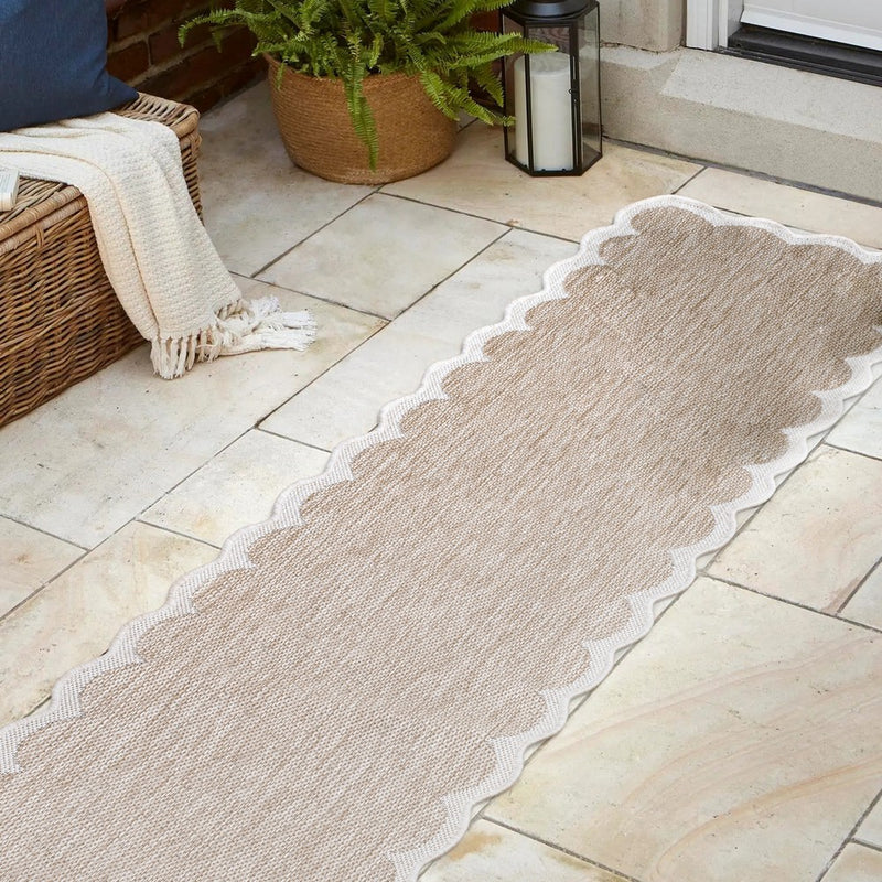 Alice Classic Cottage Two-tone Scalloped Indoor/Outdoor Area Rug