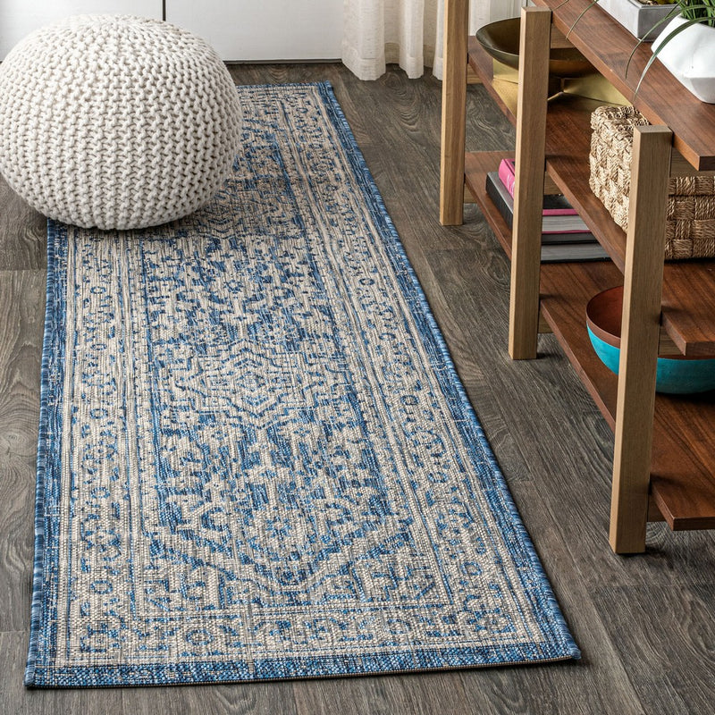 Sinjuri Medallion Textured Weave Indoor/outdoor Runner Rug