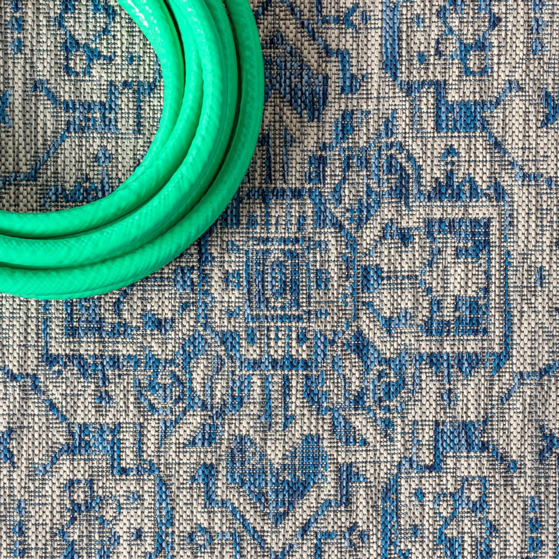 Sinjuri Medallion Textured Weave Indoor/outdoor Round Rug